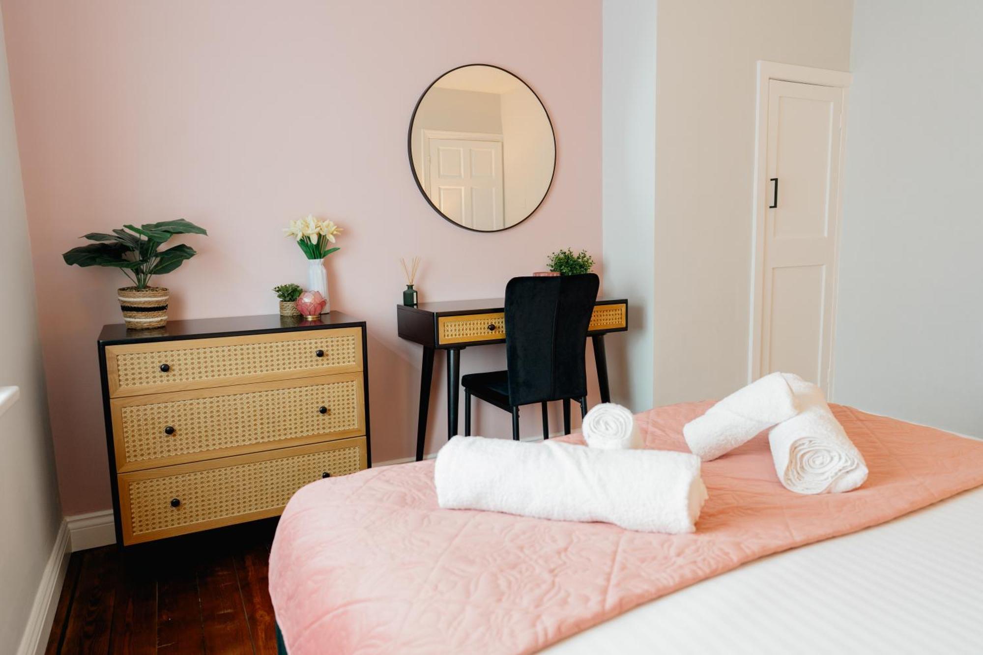 Bowling Terrace By Above Rubies - Stylish, 3 Bedroom, Pet Friendly House In Skipton Extérieur photo